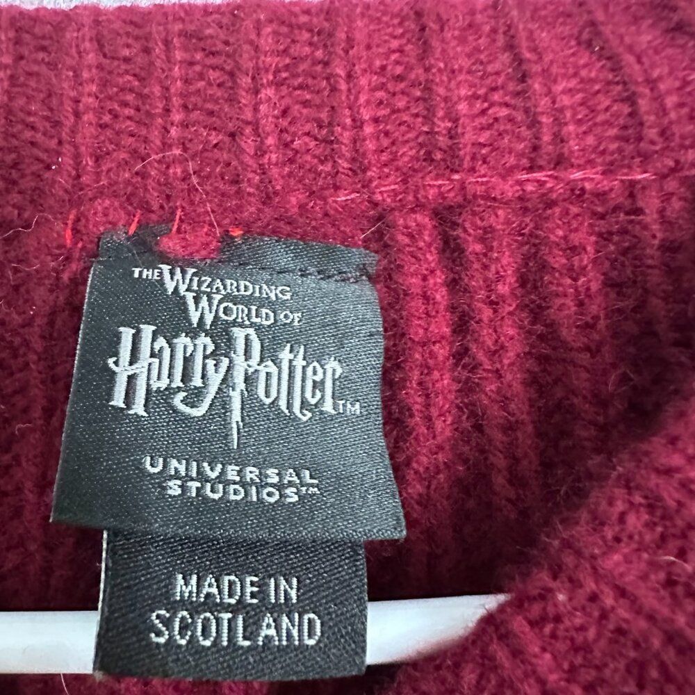 Harry Potter Gryffindor Quidditch Sweater 100%Lambswool Made in Scotland Youth M - Picture 5 of 9